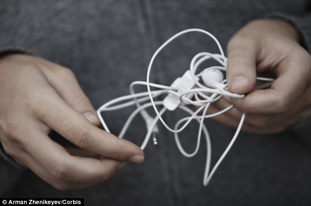 Headphones Can Form 120 'Complex Knots' In Your Pocket
