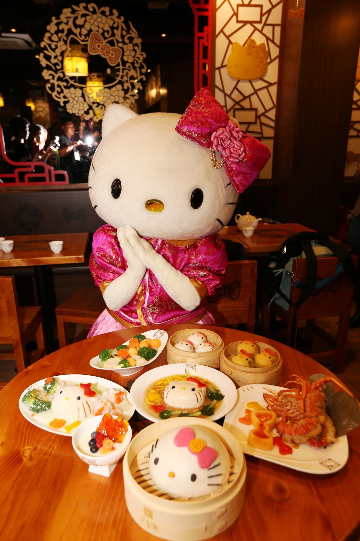 The World’s First Hello Kitty Chinese Cuisine